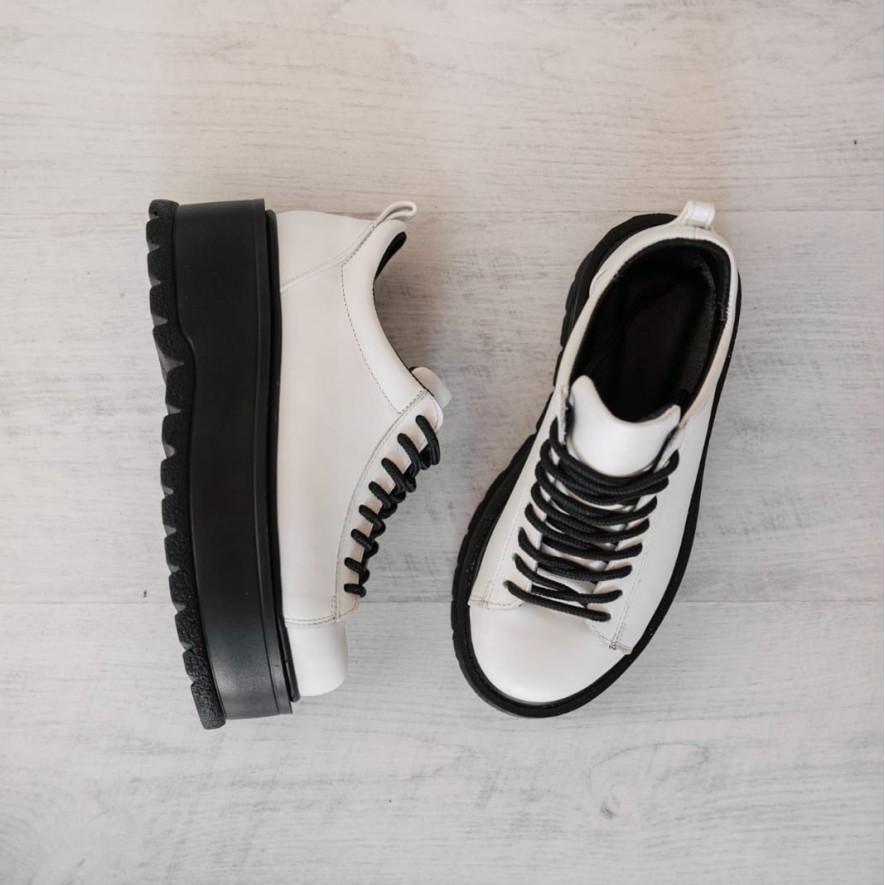 *. Sneakers - Medellin - Full White